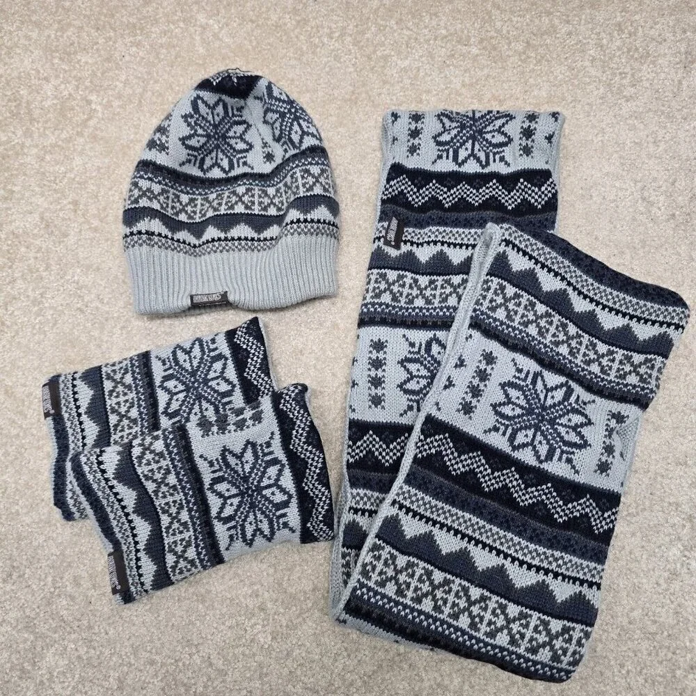 Muk Luks Snowflake Fair Isle 4 Piece Beanie Hat Fingerless Gloves Infinity Scarf
